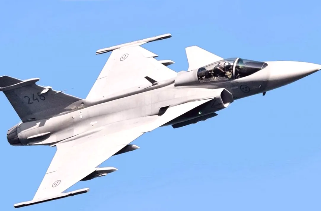 Gripen і Rafale для України: скільки пілотів потрібно для посилення Повітряних сил?