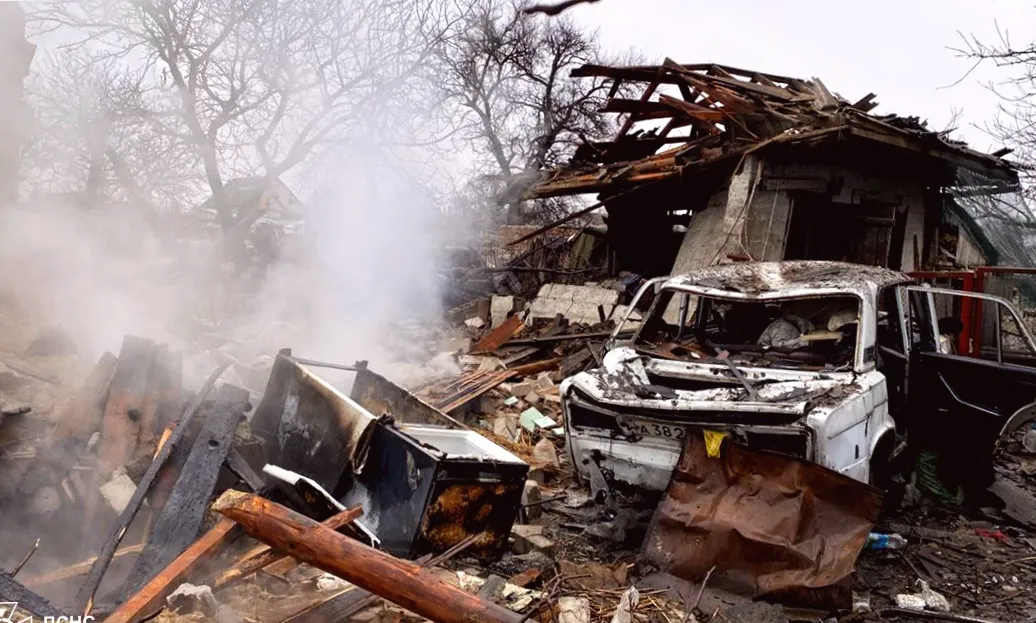 Вибухи на Дніпропетровщині: 6 постраждалих, серед яких діти, через обстріли Росії
