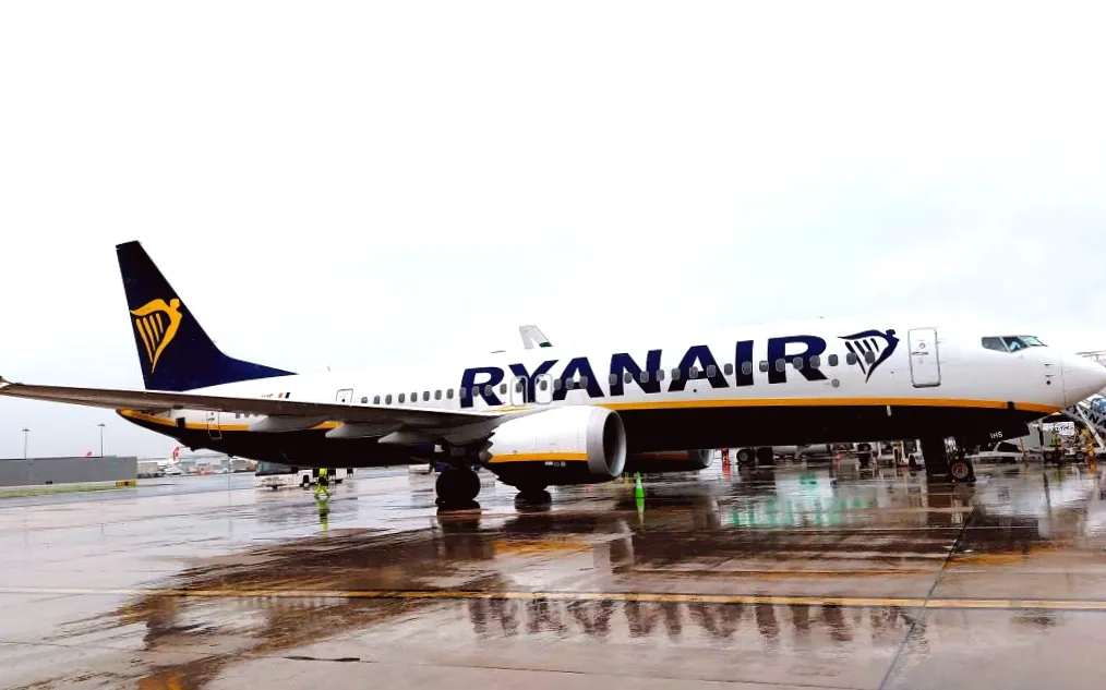 Експерт розкрив несподівану пораду для пасажирів Ryanair: чому варто взяти з собою картонну коробку