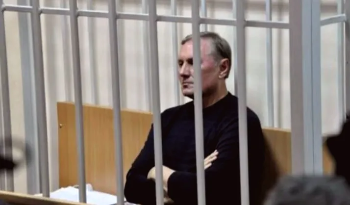 Єфремов, який утік до РФ, тепер з російським паспортом: нові деталі