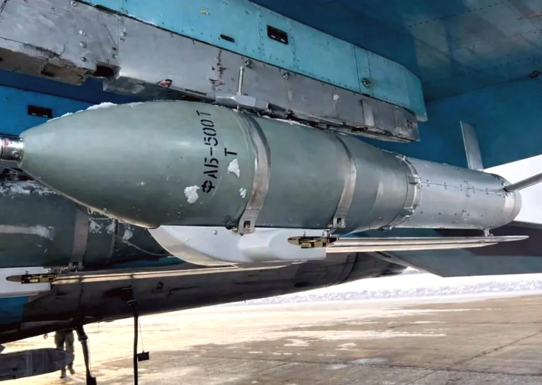 Росія представила оновлену авіабомбу UMPB-5: новий крок у розвитку озброєнь