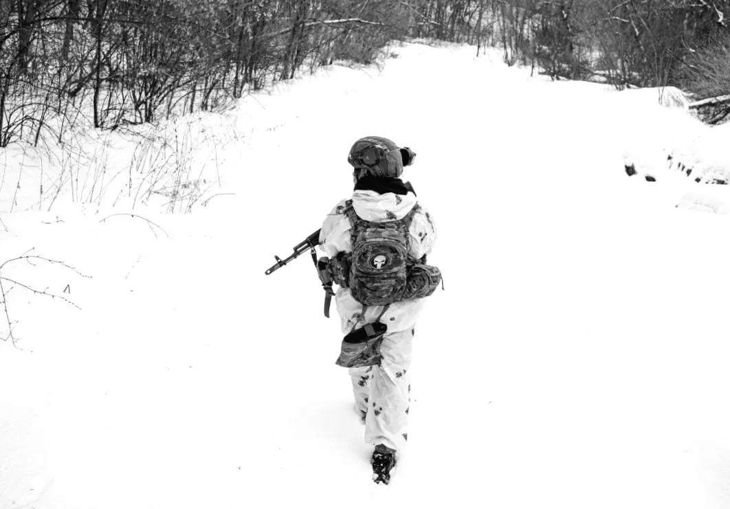 Зеленський затвердив річну паузу для мобілізації контрактників 18-24 років: що це змінює?