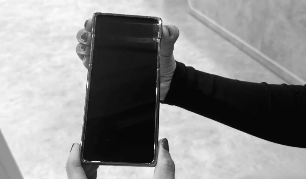 Samsung продемонструвала смартфон, який змінює розмір від компактного до великого екрану