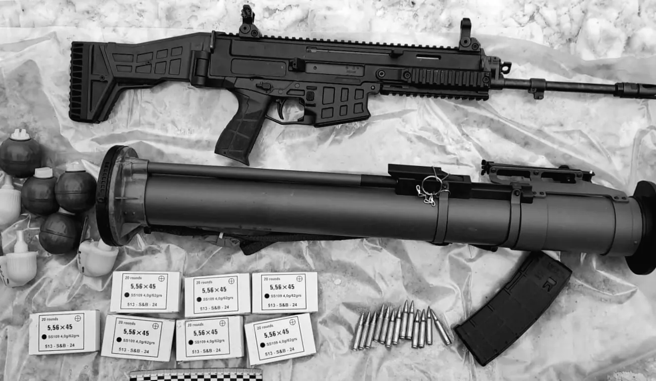 Офіцера військової частини на Сумщині спіймали на незаконному збуті зброї