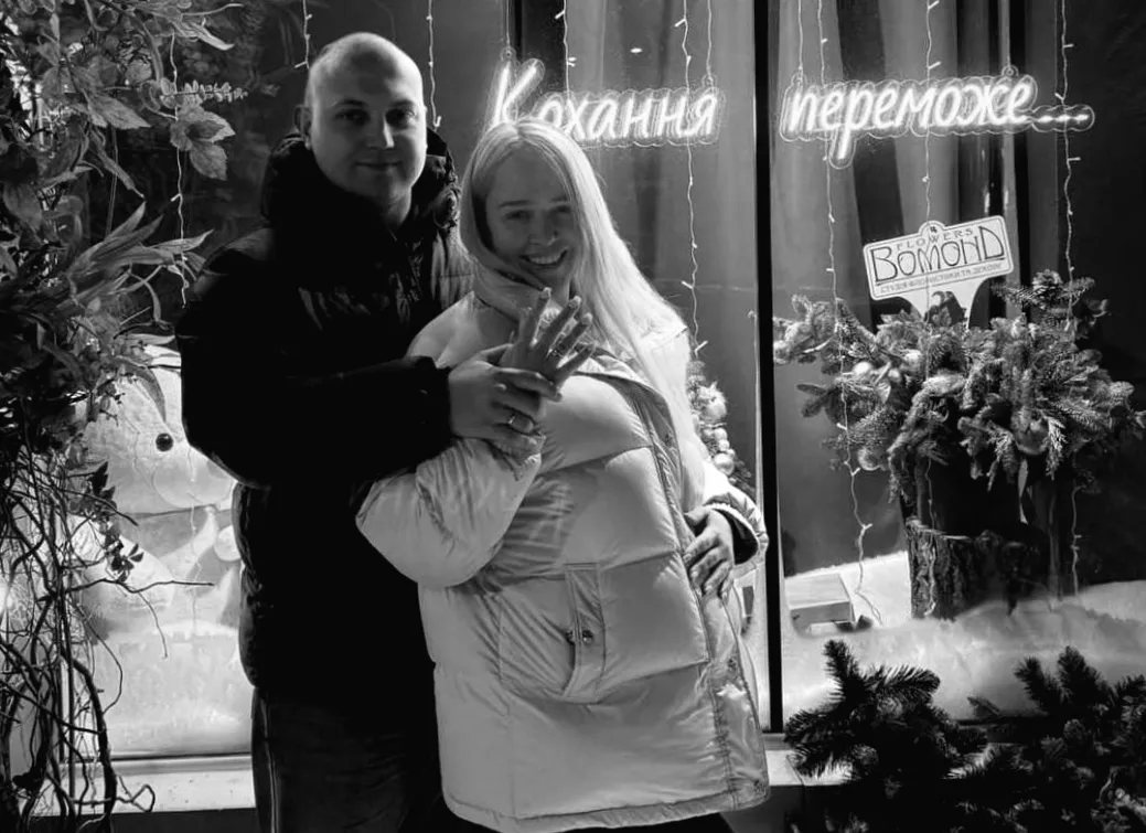 Вагітна зірка Холостяка-13 таємно одружилася: перші подробиці весілля