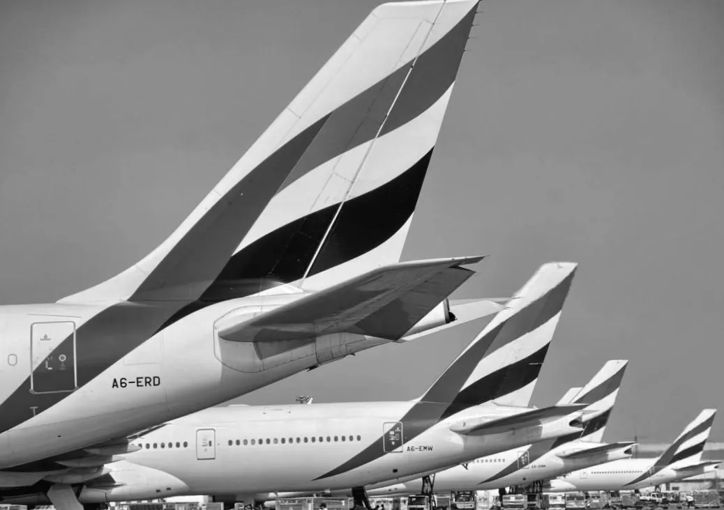 Тисячі пасажирів опинилися в пастці на Близькому Сході: спецрейси рятують людей, - Bloomberg