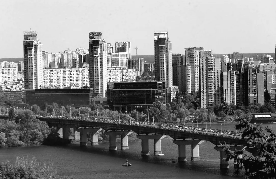 Київ у пастці: руйнування мосту Патона може спричинити транспортний колапс