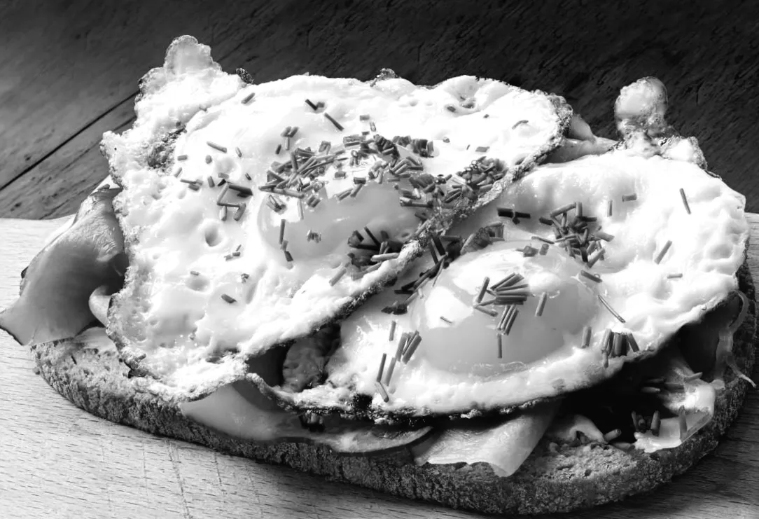 Яку олію обрати для смаження яєць: секрет користі на вашій сковороді