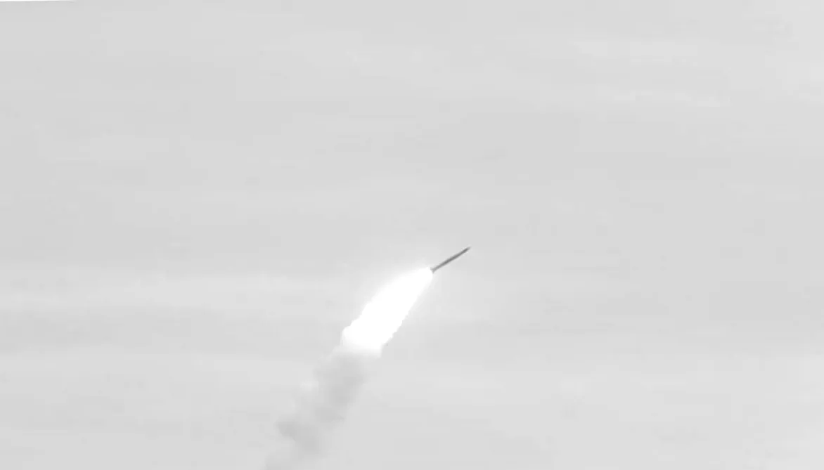 Есмінець США перехопив іранську ракету, що рухалася до Туреччини