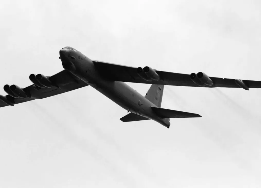 Таємниці Гренландії: падіння американського бомбардувальника розкриває секретну операцію