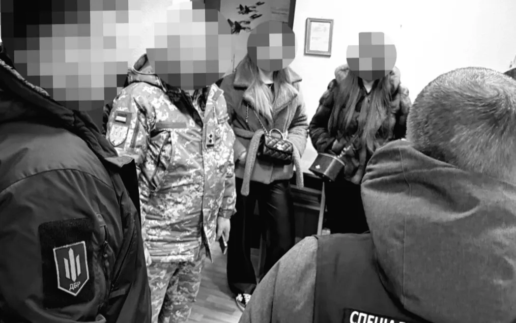 Схема з ухилянтами та неповнолітньою: як ТЦК та експоліцейський заробляли на незаконних доходах