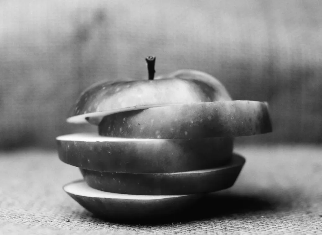 Коли справді корисніше їсти яблука: ранковий секрет чи вечірня несподіванка?