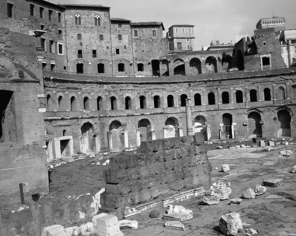 Таємниці під серцем Риму: хто ховається серед руїн величних гігантів?