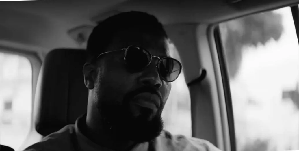 Netflix розкрив загадковий трейлер нового екшн-серіалу Гнів із зіркою Аквамена у головній ролі