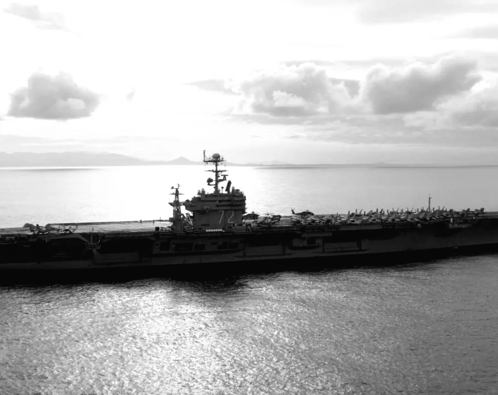 USS Abraham Lincoln: секрет надзвукової швидкості авіаносця розкрито