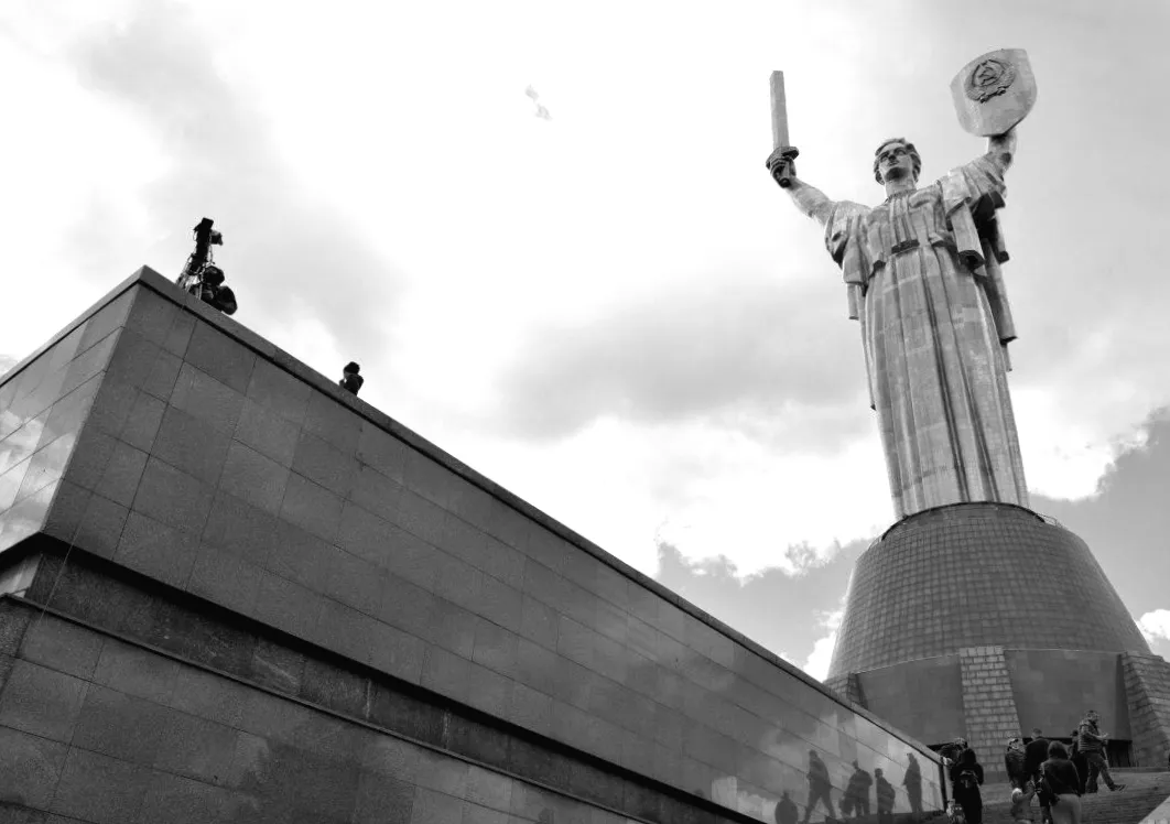 Музей під монументом Батьківщина-мати постраждав від обстрілів росіян