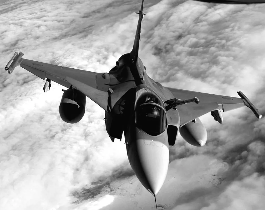 Зеленський анонсував передплату на перші винищувачі з Швеції та Франції для України