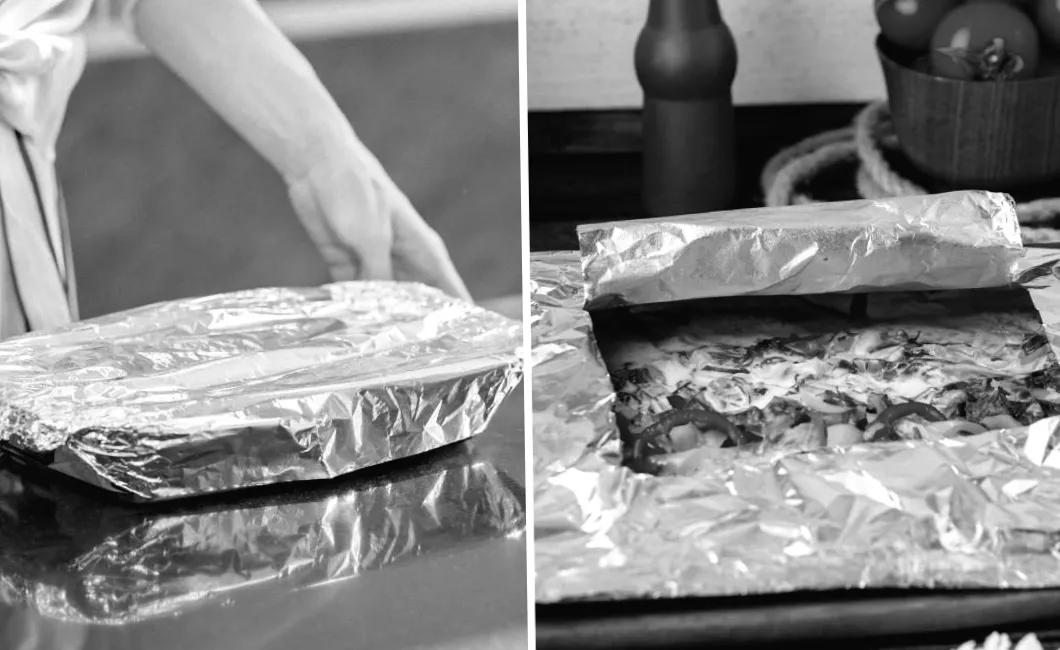 Якою стороною правильно класти фольгу: блискучою чи матовою?