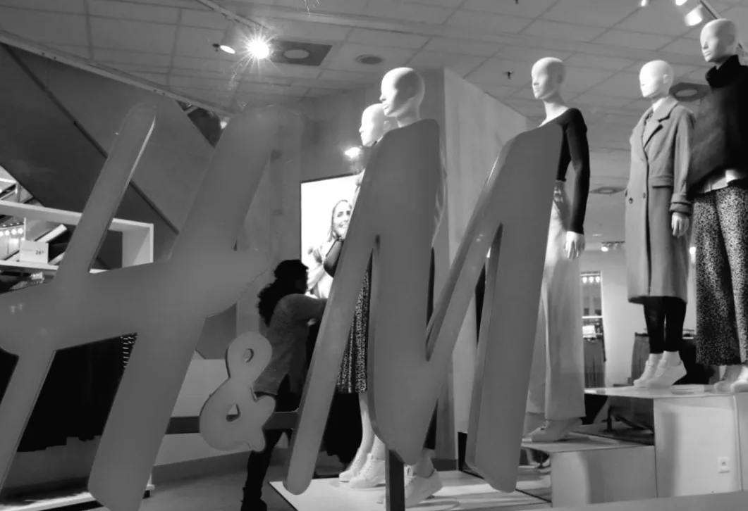 Світовий бренд одягу відкрив онлайн-магазин в Україні: що варто знати?