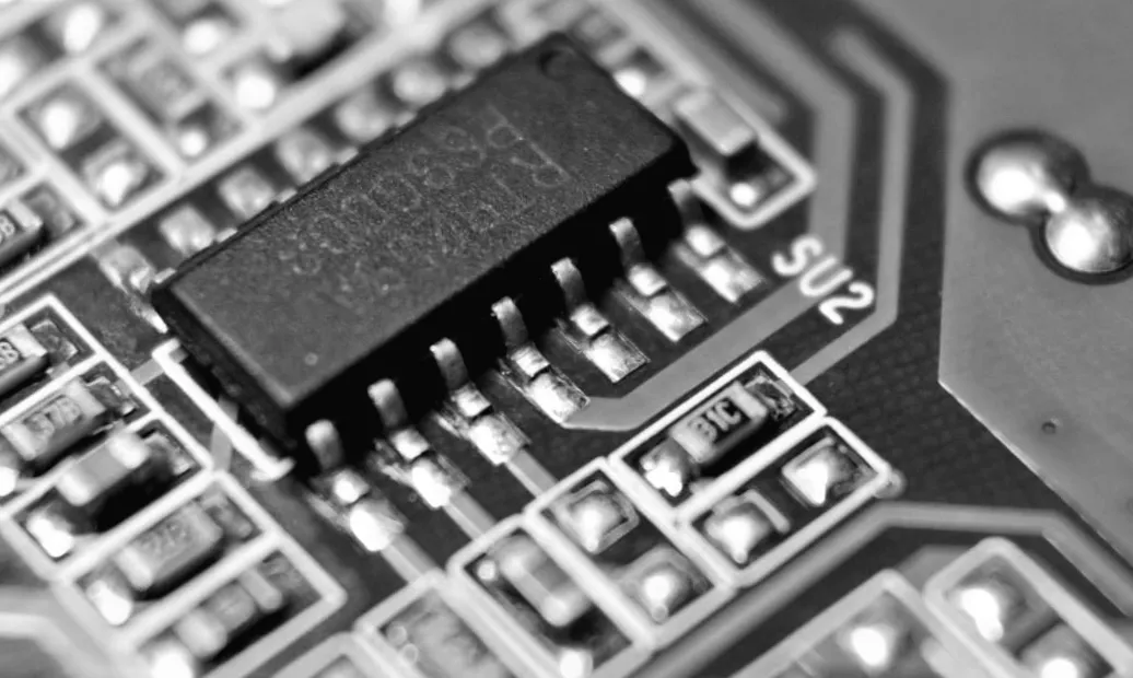 Мережа постачання смертоносної техніки: 160 компаній, що підтримують військові потреби Росії