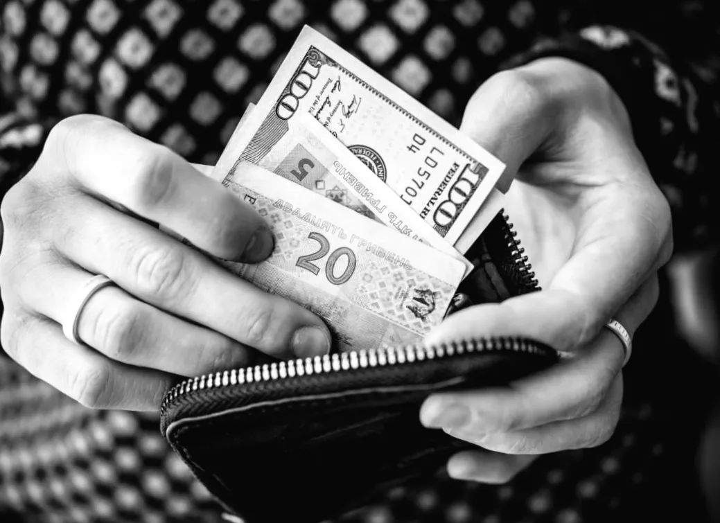 Долар і євро 9 березня: що приховують сьогоднішні курси валют у обмінниках?