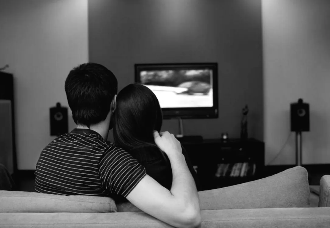 Чому у телевізора з'являється синій екран: причини та вирішення (не більше 80 символів)