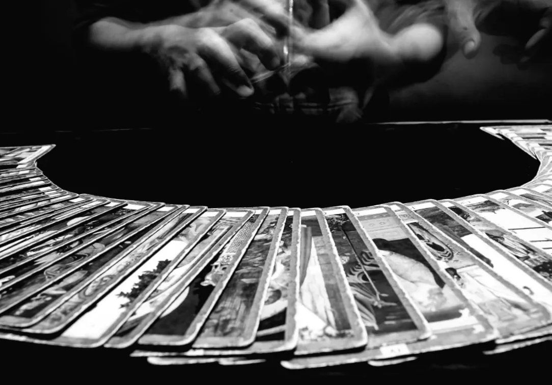 Гороскоп на 11 березня: Таро радить Ракам звернутися до творчості, а Козерогам – бути обережними