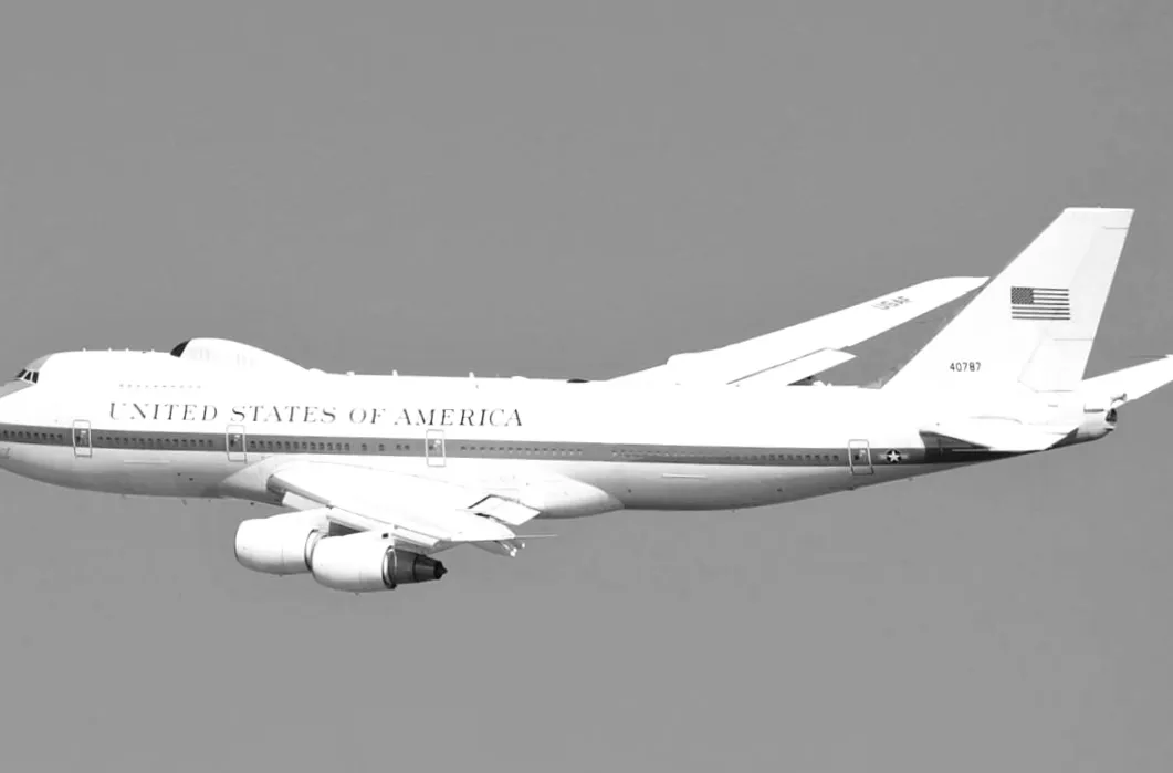 Літак Судного дня США все ще використовує технології 1980-х: причина