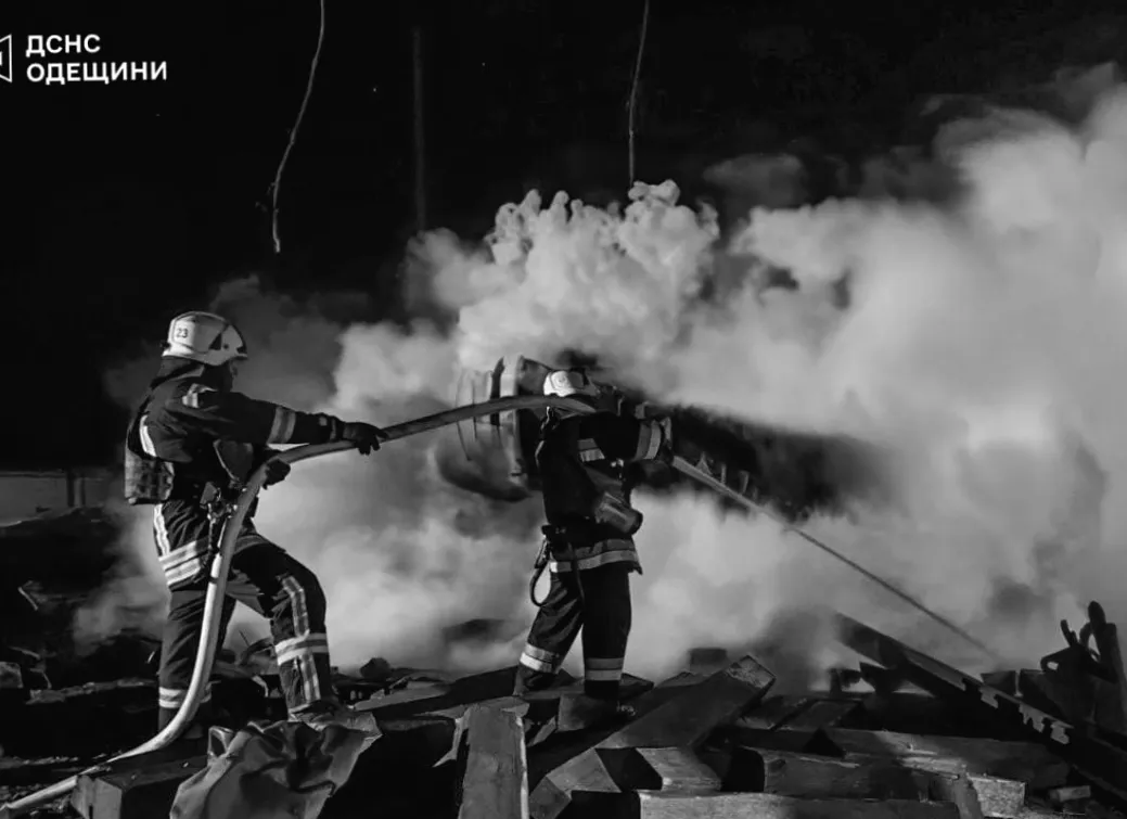 Вночі Росія обстріляла Одеську область: зайнявся енергетичний об'єкт