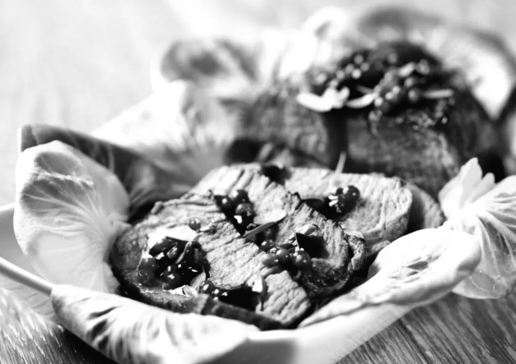 5 способів приготування свинячої лопатки: який з них став справжнім шедевром?