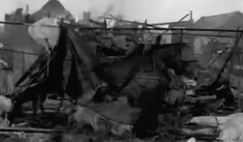 На Донеччині бомба влучила в приватний будинок: загинули двоє, поранені троє дітей