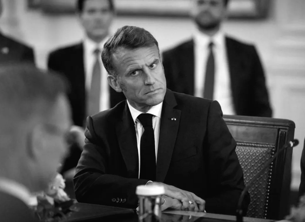 Макрон відмовиться від запрошення до Ради миру Трампа: причини - Bloomberg