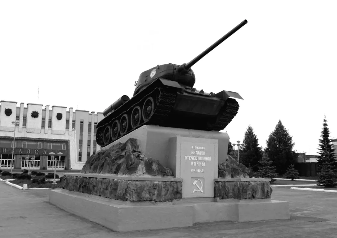 Таємниці російського єдиного танкового заводу: чому ситуація катастрофічна?