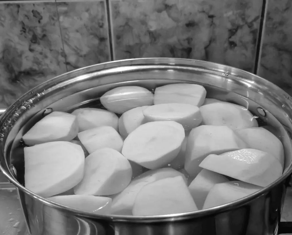 Експертка розкрила неочевидну ознаку картоплі, що приносить найбільшу користь