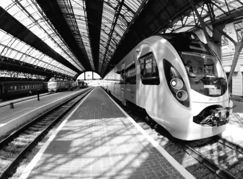 Атаки РФ змінюють правила: які нові обмеження чекають пасажирів «Укрзалізниці»