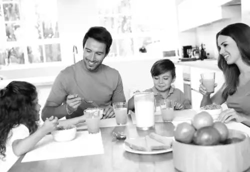 Нове дослідження: хто має більший вплив на здоров’я дитини — мати чи батько?