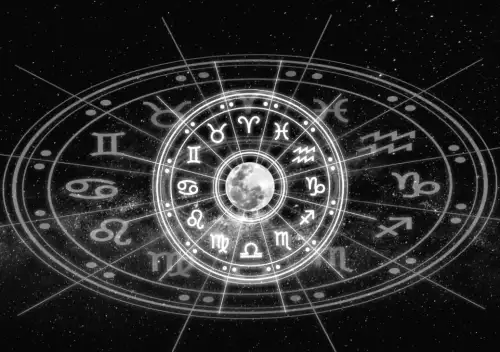Гороскоп на 15 лютого: Таємниці минулого для Тельців і несподівані зізнання для Терезів