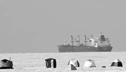 Балтійське море не впізнати: рекордне зледеніння за 15 років може блокувати російську нафту – Bloomberg