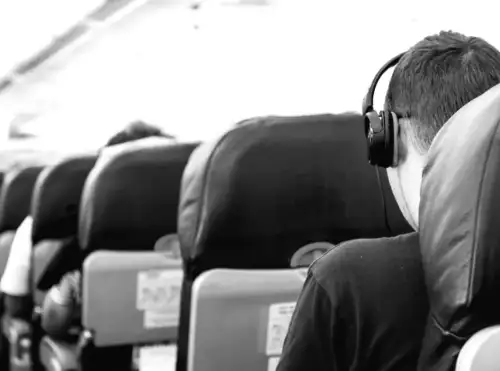 Як забронювати місце в літаку, щоб ніхто не сів поруч: поради від експертки