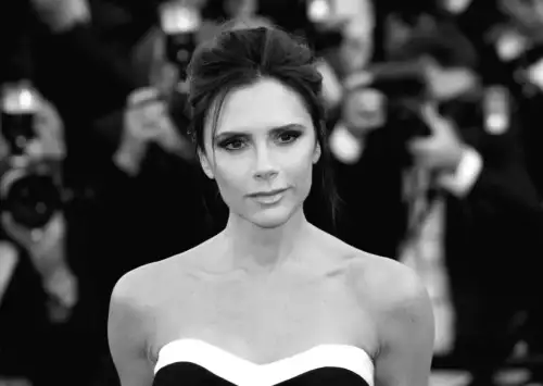 Вікторія Бекхем вперше після скандалу показала сімейний портрет