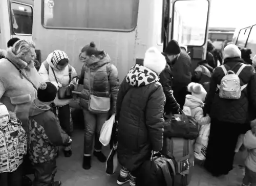 325 тисяч українців на межі нової евакуації через удари РФ по енергетичних об'єктах – МОМ