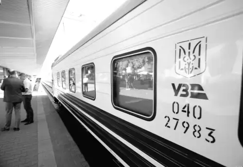 Укрзалізниця коригує графіки поїздів через комендантську годину: що зміниться?